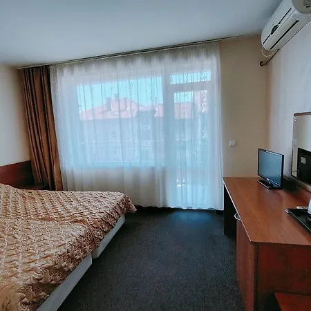 فندق Sandor نيسيبار