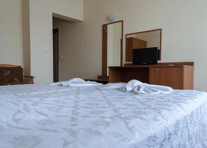 Sandor فندق نيسيبار