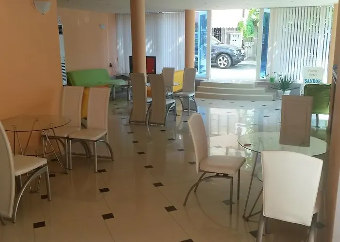 فندق Sandor نيسيبار