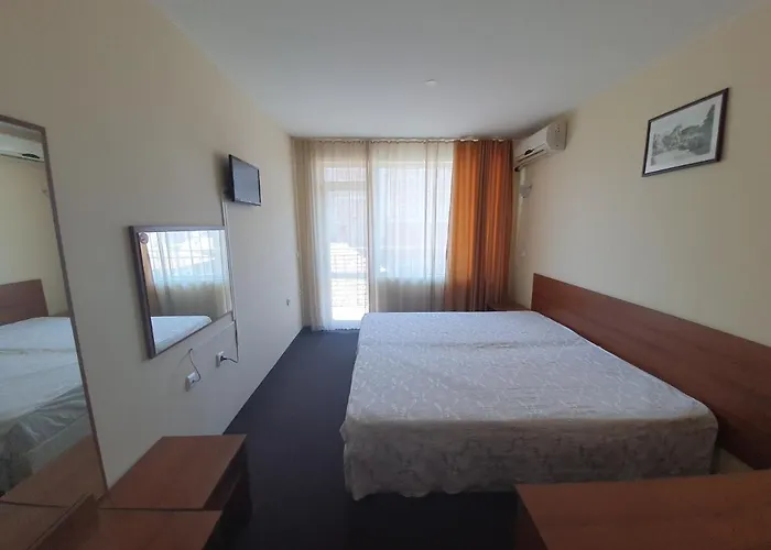 Sandor نيسيبار