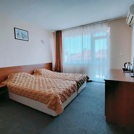 сандор Хотел